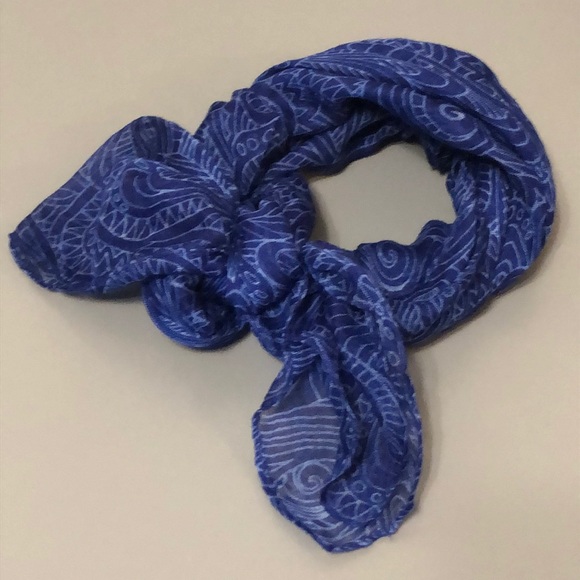 Scarf - Picture 1 of 4